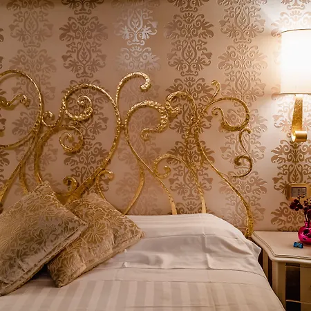 Del Sole-roma Piazza Di Spagna Ripetta 4* Rzym