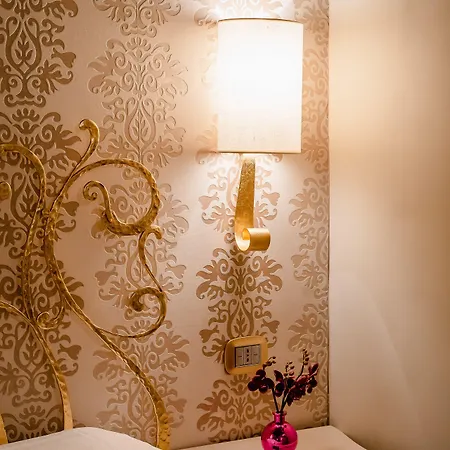 Del Sole-roma Piazza Di Spagna Ripetta Rzym