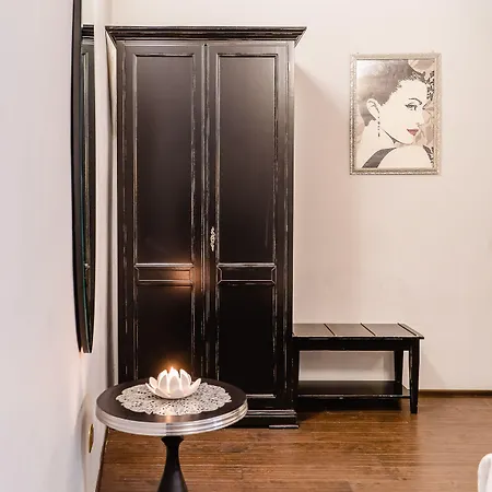 Pensjonat Del Sole-roma Piazza Di Spagna Ripetta 4*