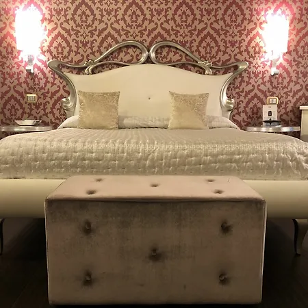 Pensjonat Del Sole-roma Piazza Di Spagna Ripetta