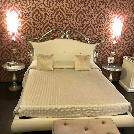 Del Sole-roma Piazza Di Spagna Ripetta 4* Rzym