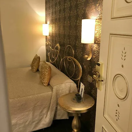 Del Sole-roma Piazza Di Spagna Ripetta Pensjonat Rzym