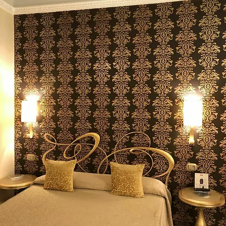 Del Sole-roma Piazza Di Spagna Ripetta Rzym