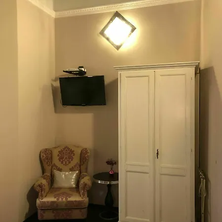 Del Sole-roma Piazza Di Spagna Ripetta Pensjonat 4*