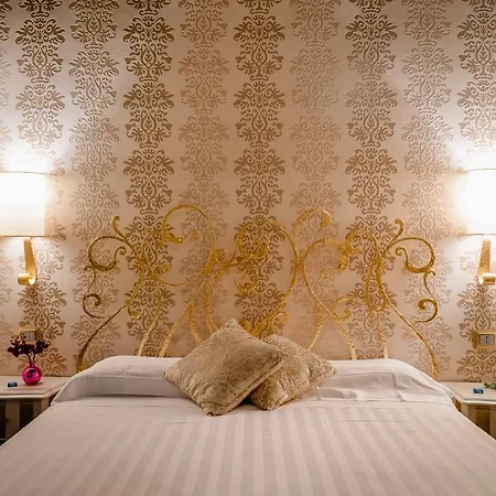 Pensjonat Del Sole-roma Piazza Di Spagna Ripetta Rzym