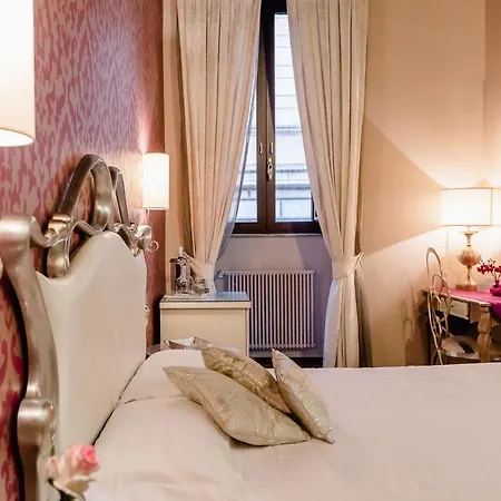 Del Sole-roma Piazza Di Spagna Ripetta Rzym