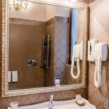 Del Sole-roma Piazza Di Spagna Ripetta 4* Rzym