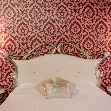 Del Sole-roma Piazza Di Spagna Ripetta Pensjonat Rzym