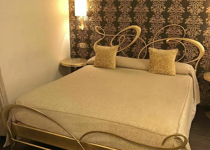 Del Sole-roma Piazza Di Spagna Ripetta Maison d'hôtes