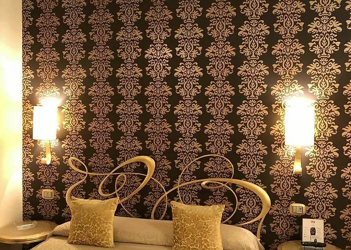 Del Sole-roma Piazza Di Spagna Ripetta Rome