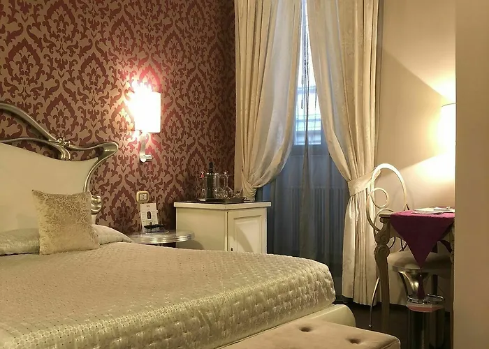 Del Sole-roma Piazza Di Spagna Ripetta Maison d'hôtes