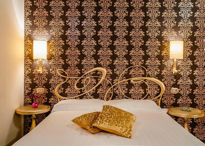 Del Sole-roma Piazza Di Spagna Ripetta Rome