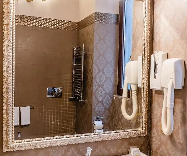 Del Sole-roma Piazza Di Spagna Ripetta 4* Rome