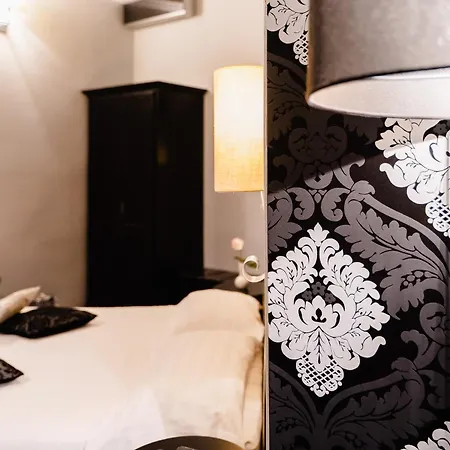 Locanda Del Sole-roma Piazza Di Spagna Ripetta Guest house