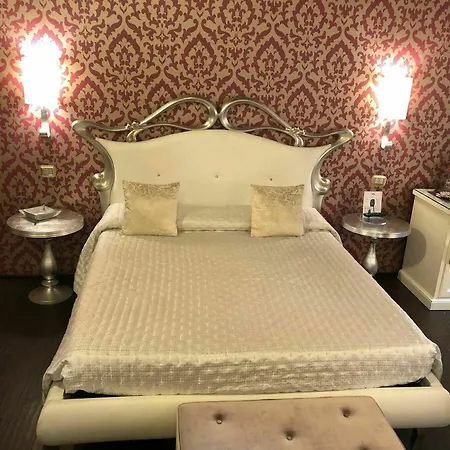 Locanda Del Sole-roma Piazza Di Spagna Ripetta 3* Rome